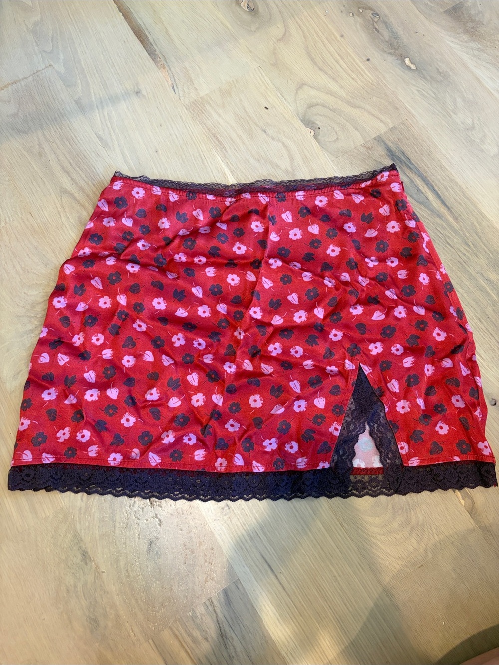 Never Worn - Anthro Red Floral Lined Slip Skirt with Dark Purple Lace Trim